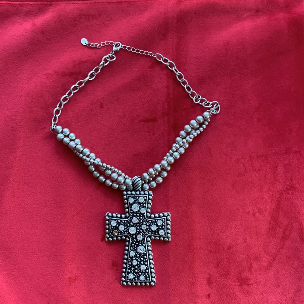 Women’s silver necklace with rhinestones. - Picture 4 of 6